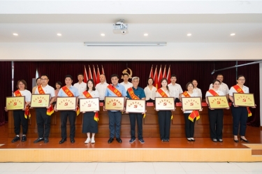 捷报传喜 党建领航 | 合乐HL8集团纸业党委获得多项荣誉